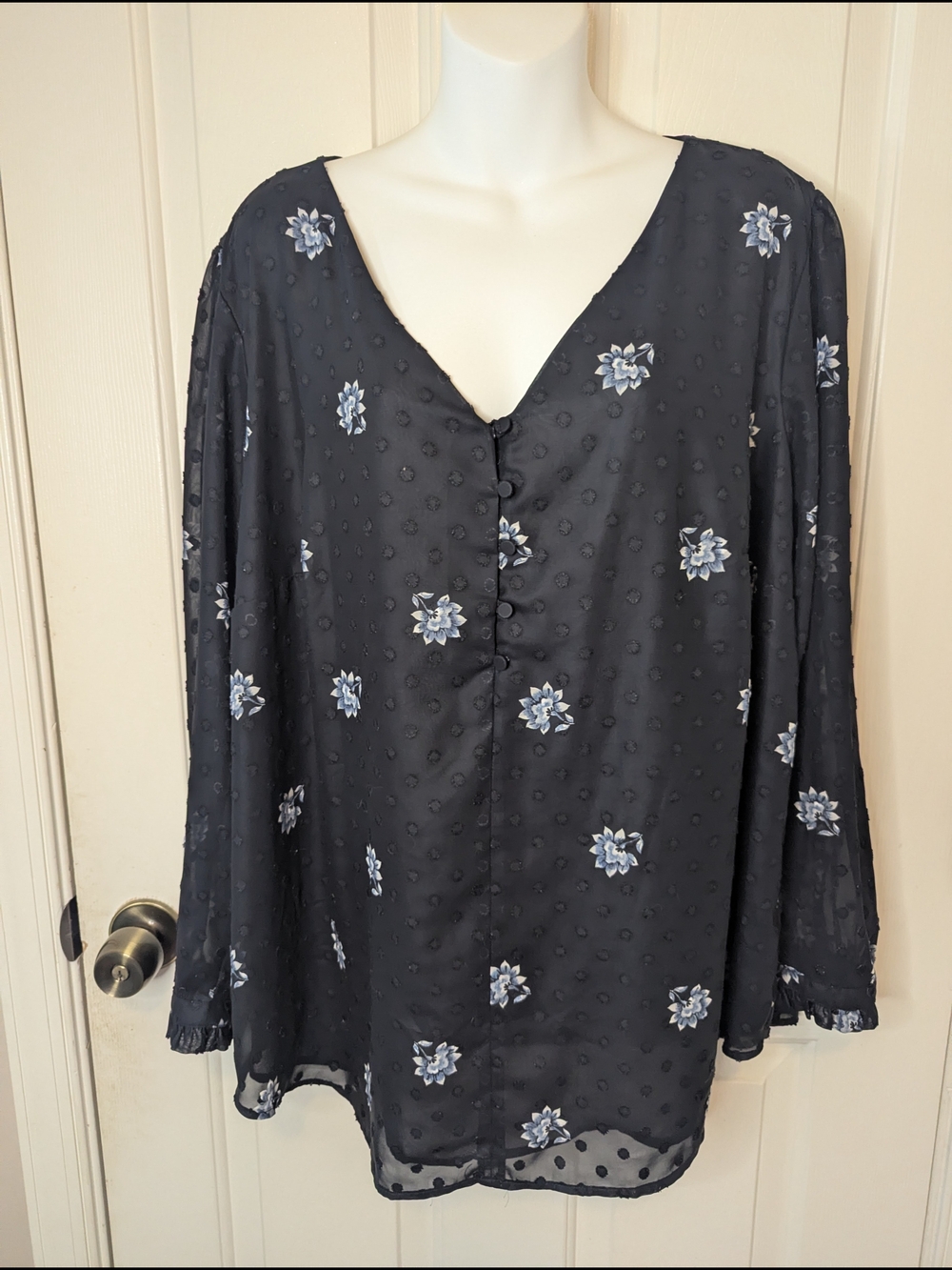 Ann Taylor LOFT Blouse Womens Plus White Blue Floral Pattern Flowy Top Size 20